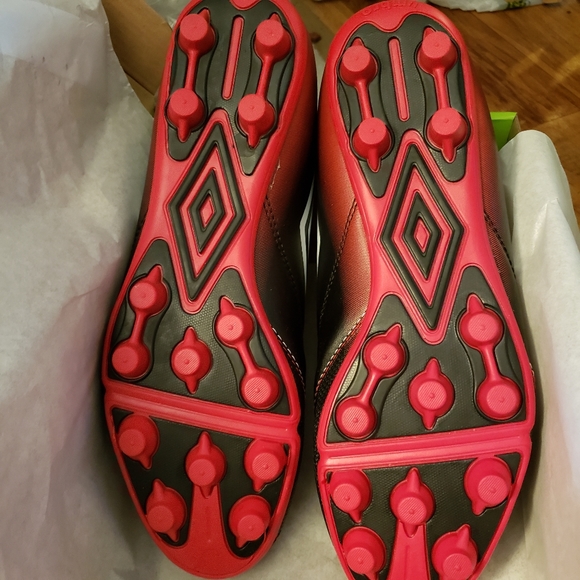 NWT Umbro Classico VI HGR - JR Soccer Clea… - Picture 4 of 4